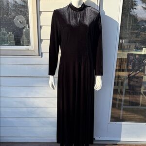 Vintage HL design, Elegant Black Long Sleeve velvet crewneck front slit Dress